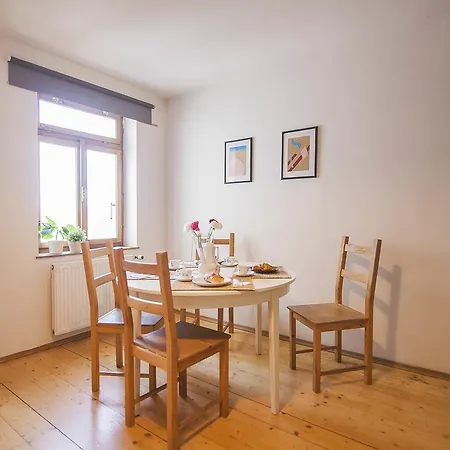 Slavikova Apartment *